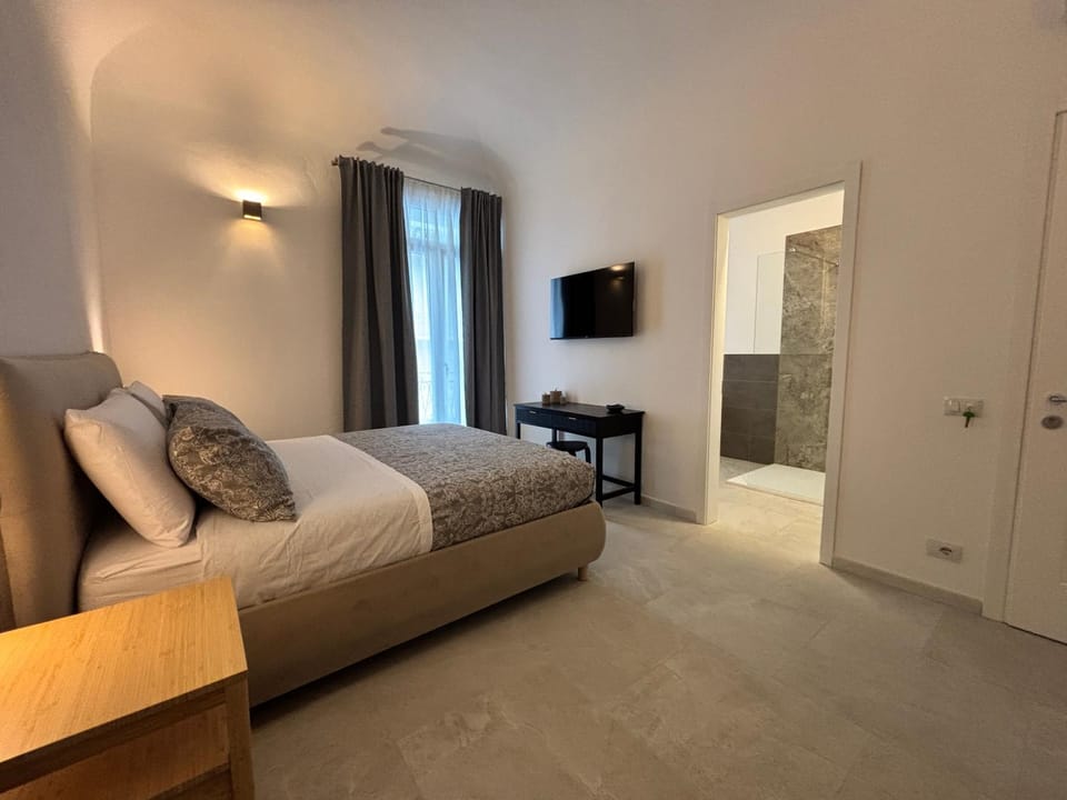 Bed, TV and multimedia, Coffee/tea facilities, Photo of the whole room, Bedroom