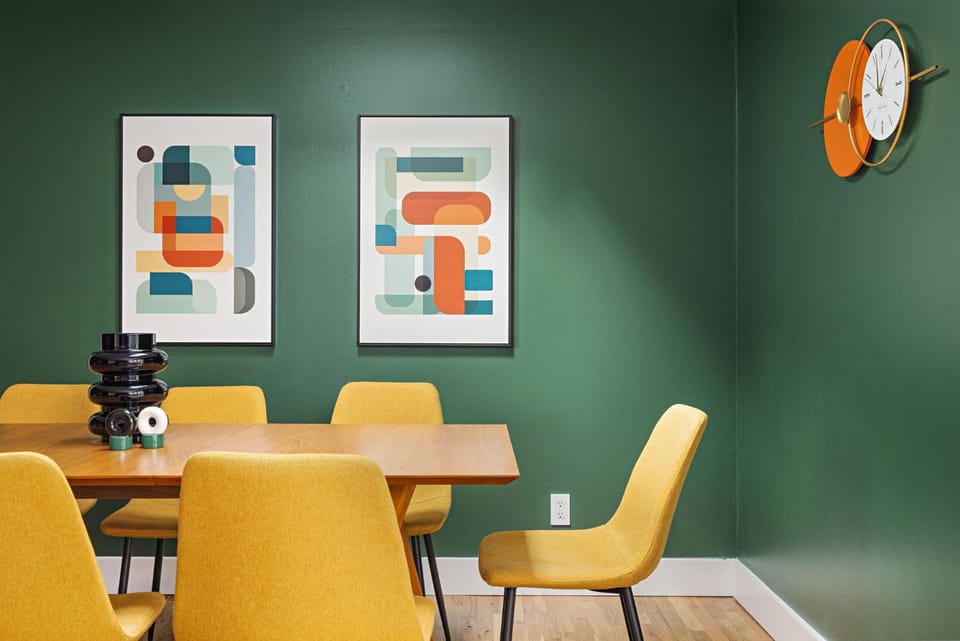 Dining area, kitchen