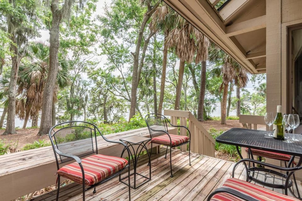Quiet Dataw Island Villa with Water Views House in Saint Helena Island