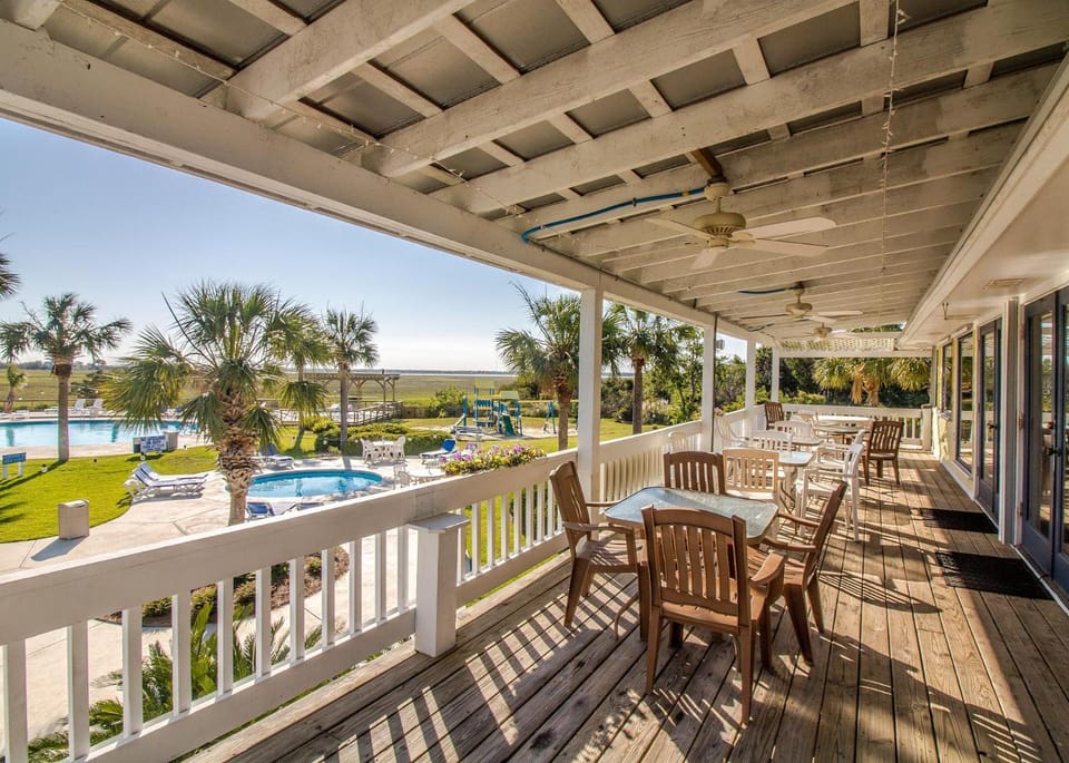 Balcony/Terrace, Balcony/Terrace, Pool view