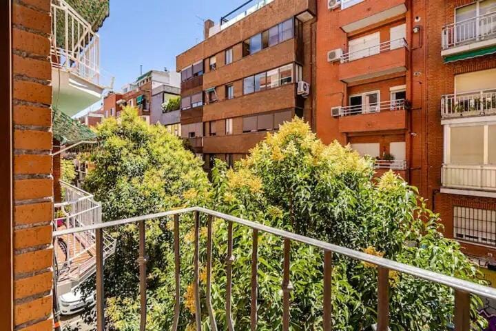 Tranquilo, céntrico y luminoso Apartment in Madrid