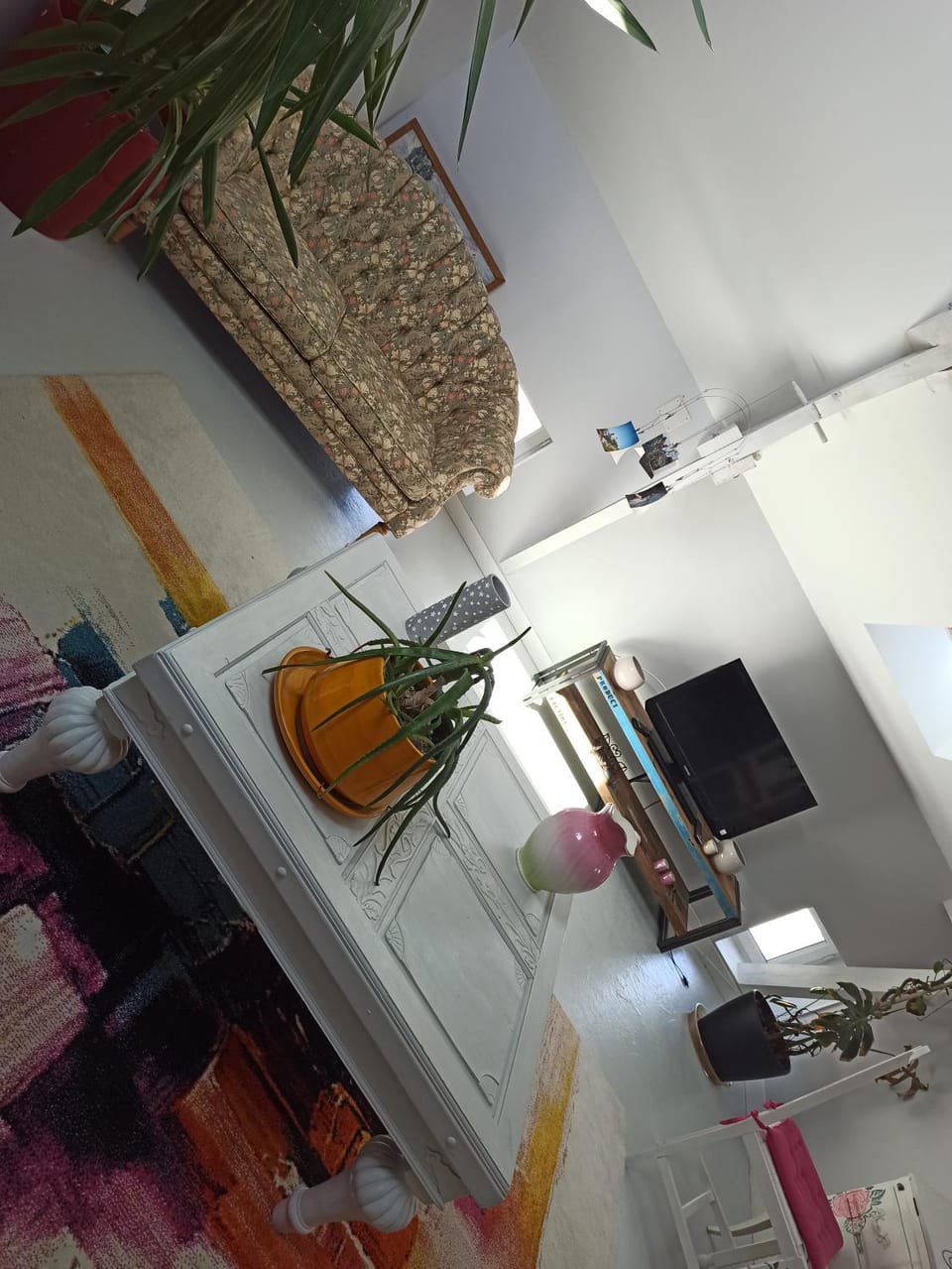 Communal lounge/ TV room
