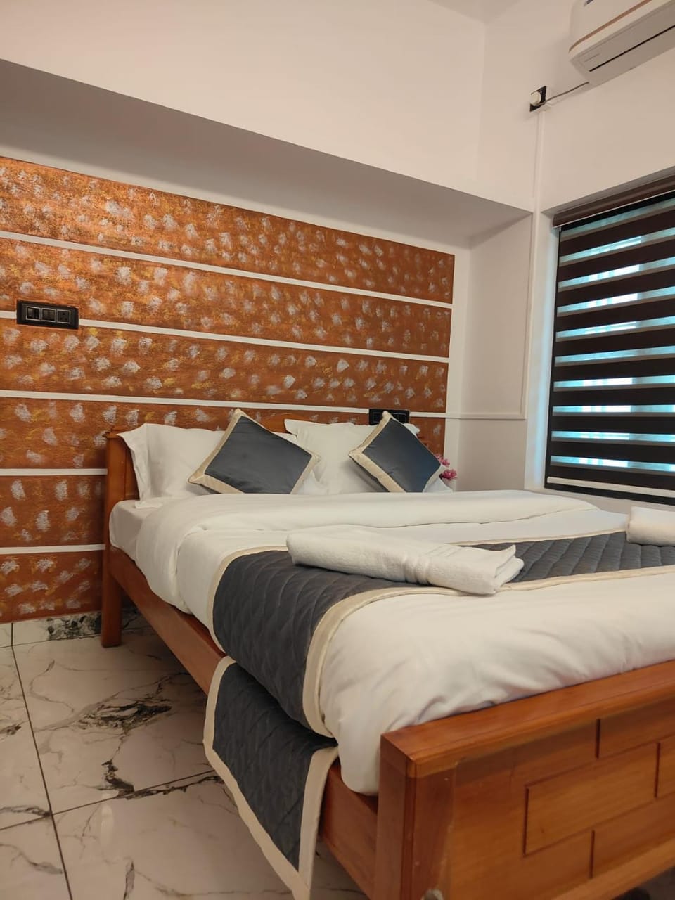 Bed, Bedroom, air conditioner