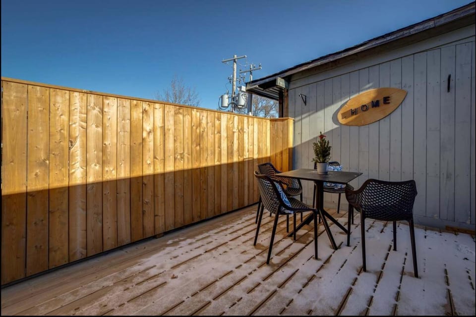 Casa Hotel Stylish Suite with Patio in Leslieville Hotel in Toronto