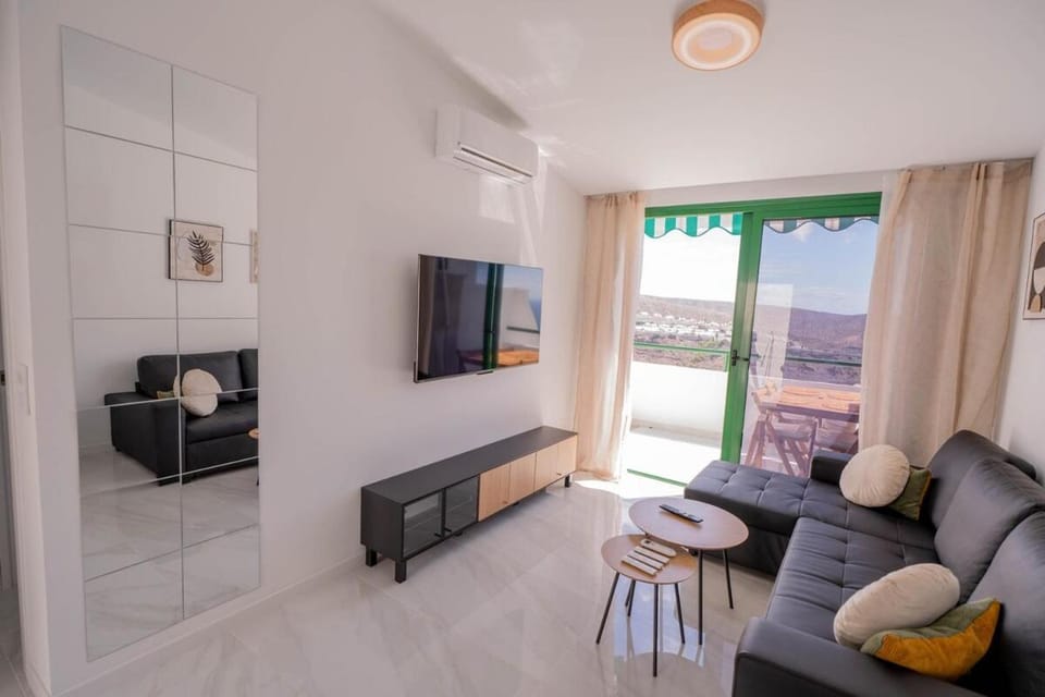 TV and multimedia, Seating area