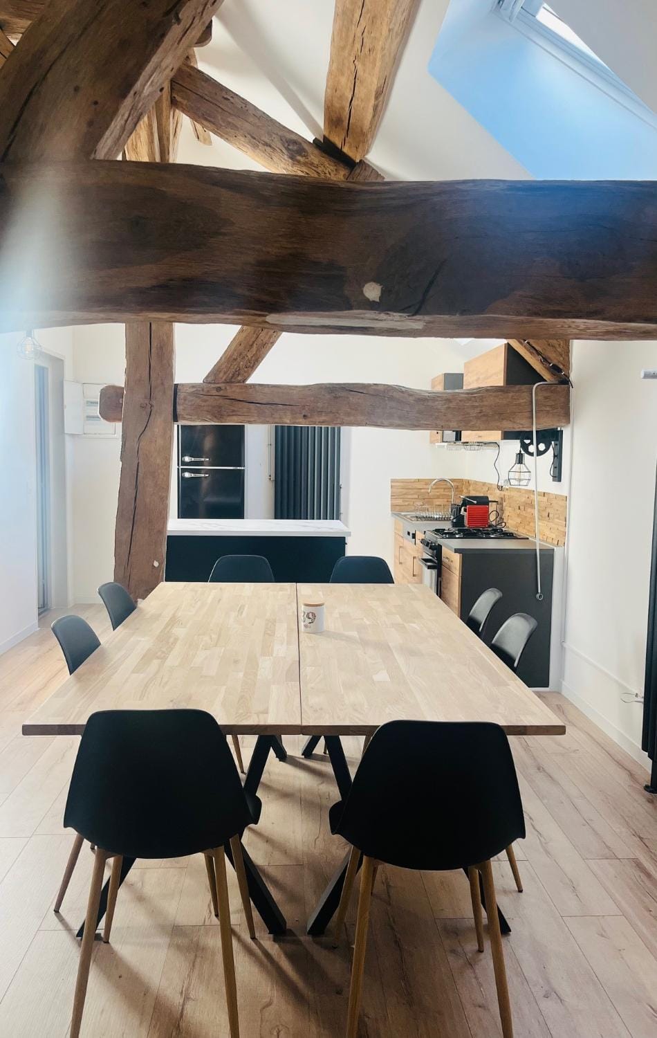 Seating area, Dining area