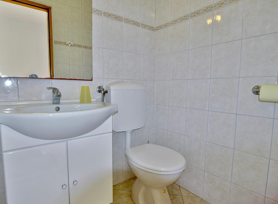 Toilet, Bathroom