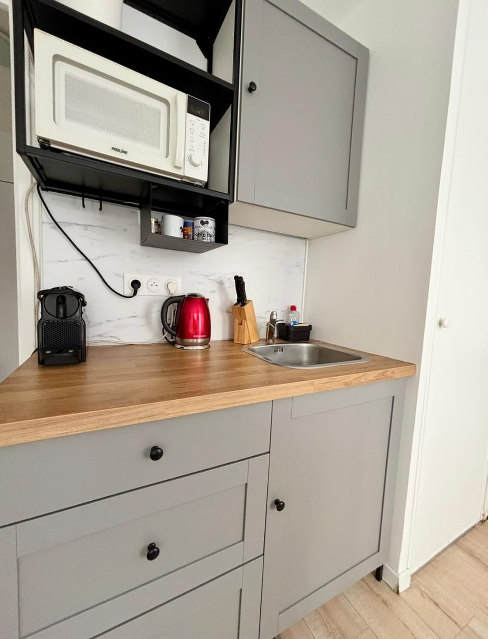 Kitchen or kitchenette, stove