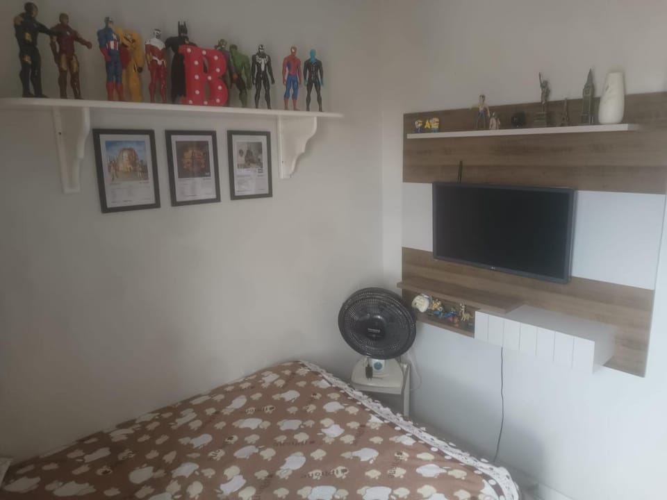 Bed, TV and multimedia, Bedroom, air conditioner