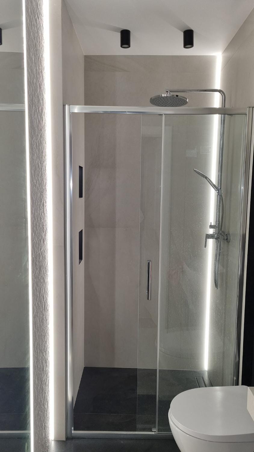 Shower, Bathroom