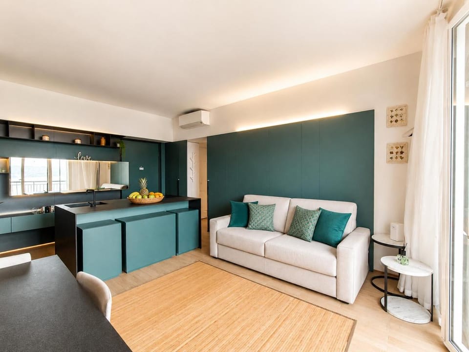Kitchen or kitchenette, Living room, Seating area