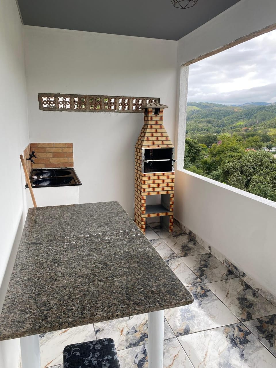 Morada iluminada House in Miguel Pereira