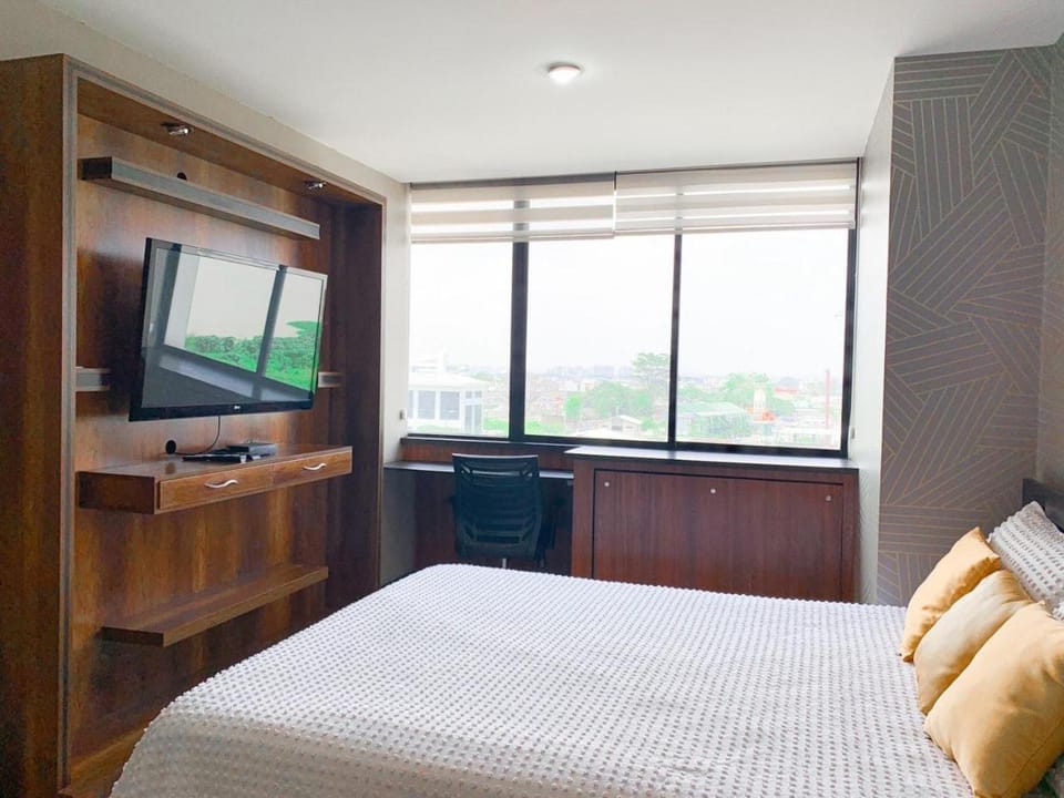 Communal lounge/ TV room, Bed, TV and multimedia, Kitchen or kitchenette, Photo of the whole room, Evening entertainment, Bedroom
