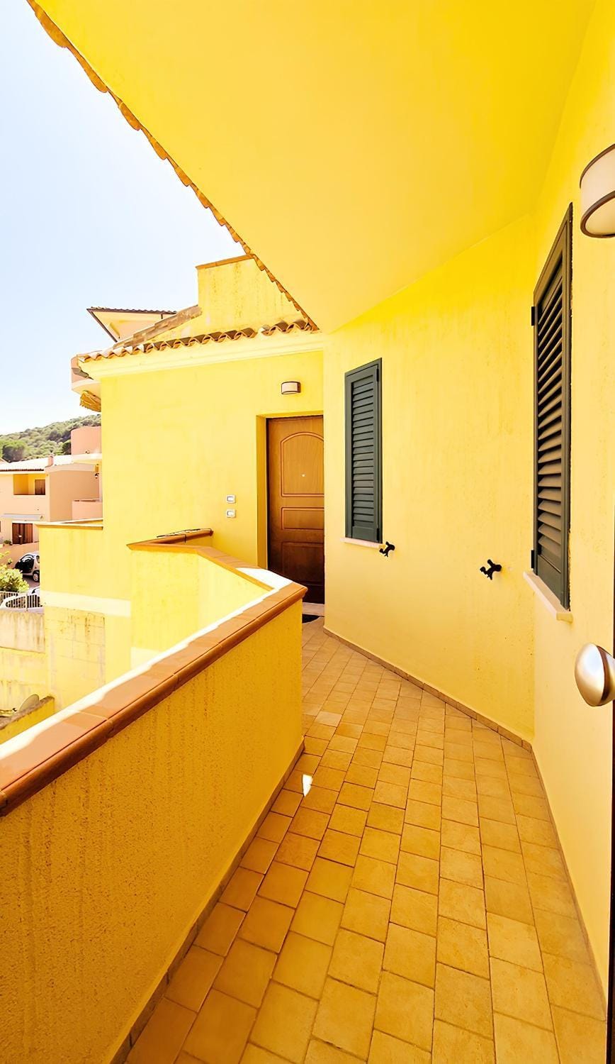 Property building, Balcony/Terrace