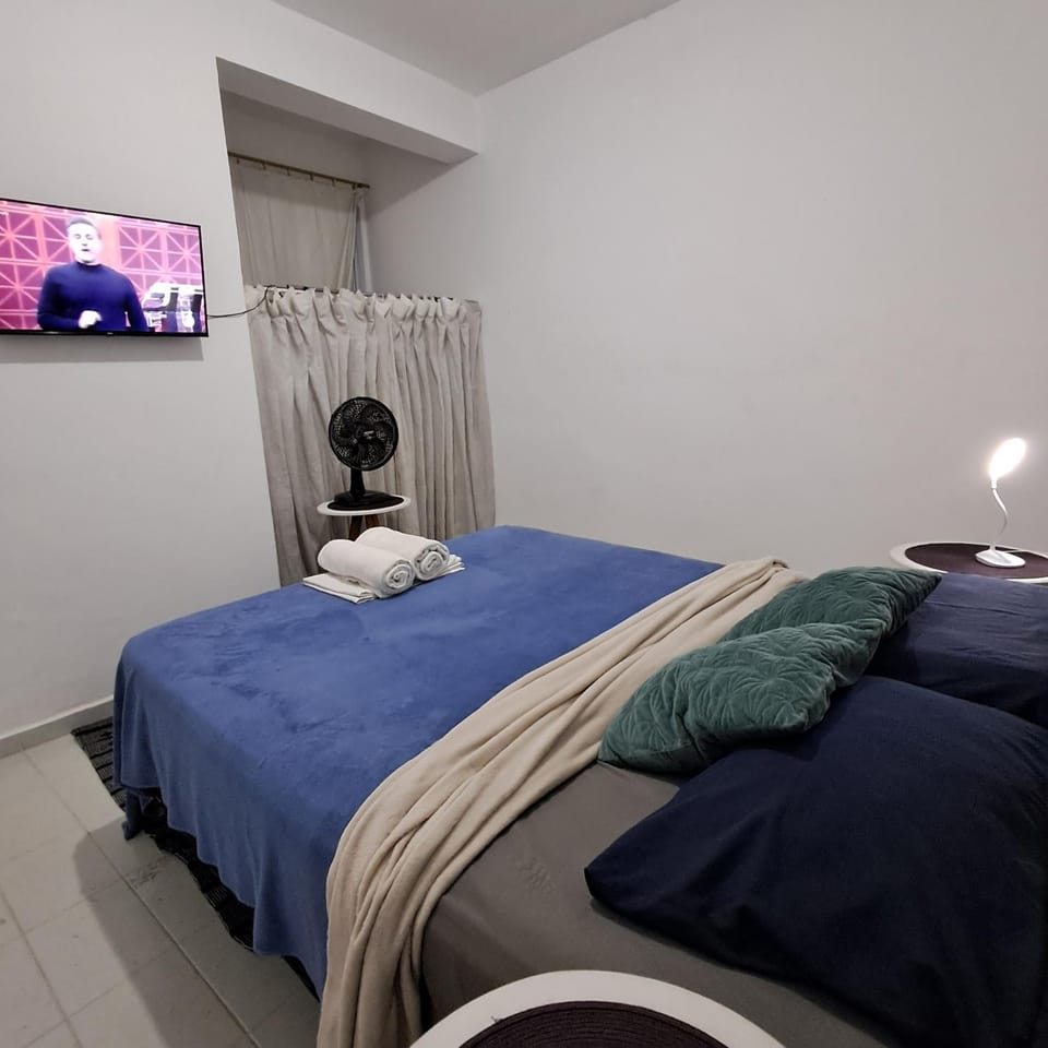 Quarto Mobiliado em lindo ap compartilhado Vacation rental in Duque de Caxias