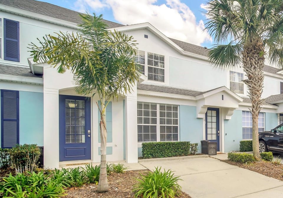 Perfect Townhome Near Disney House in Windsor Hills