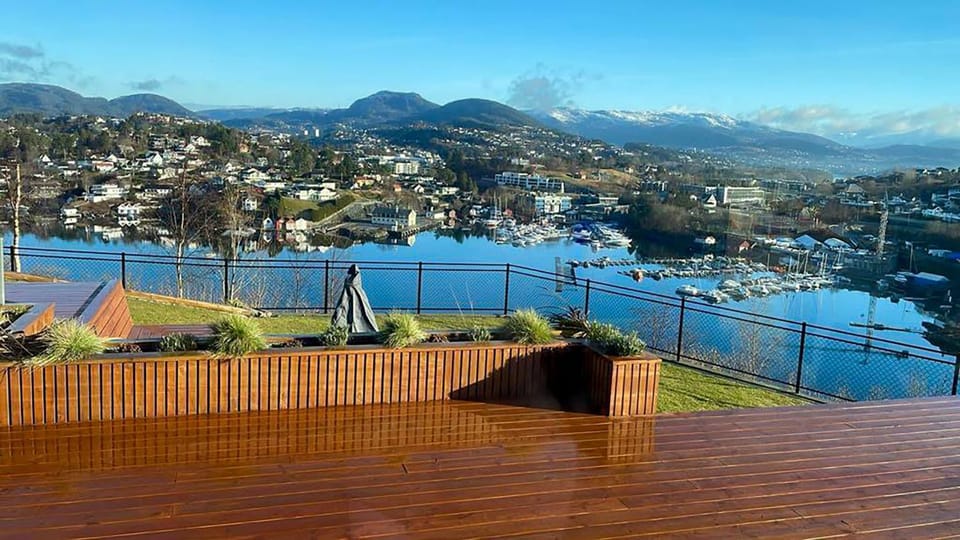 View (from property/room), City view, Sea view