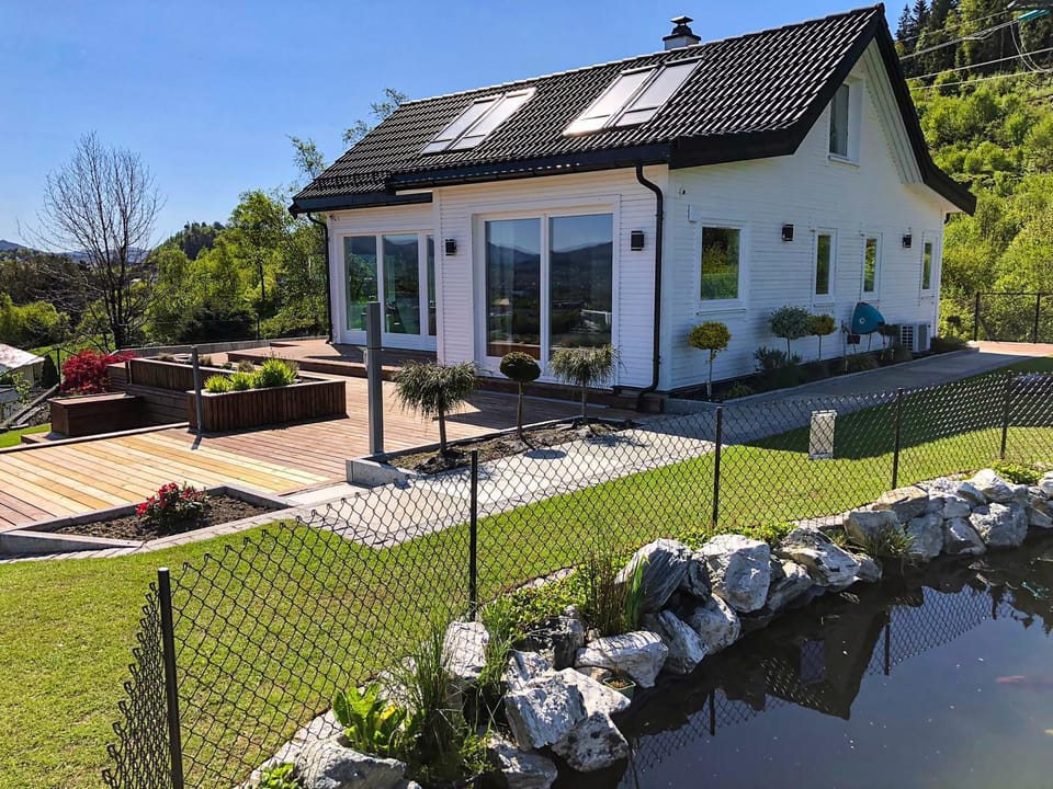 Property building, Garden view