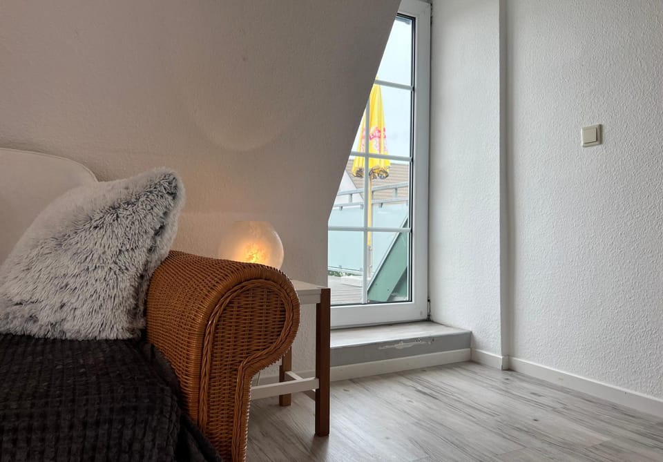 Balcony/Terrace, Living room, Photo of the whole room, Seating area