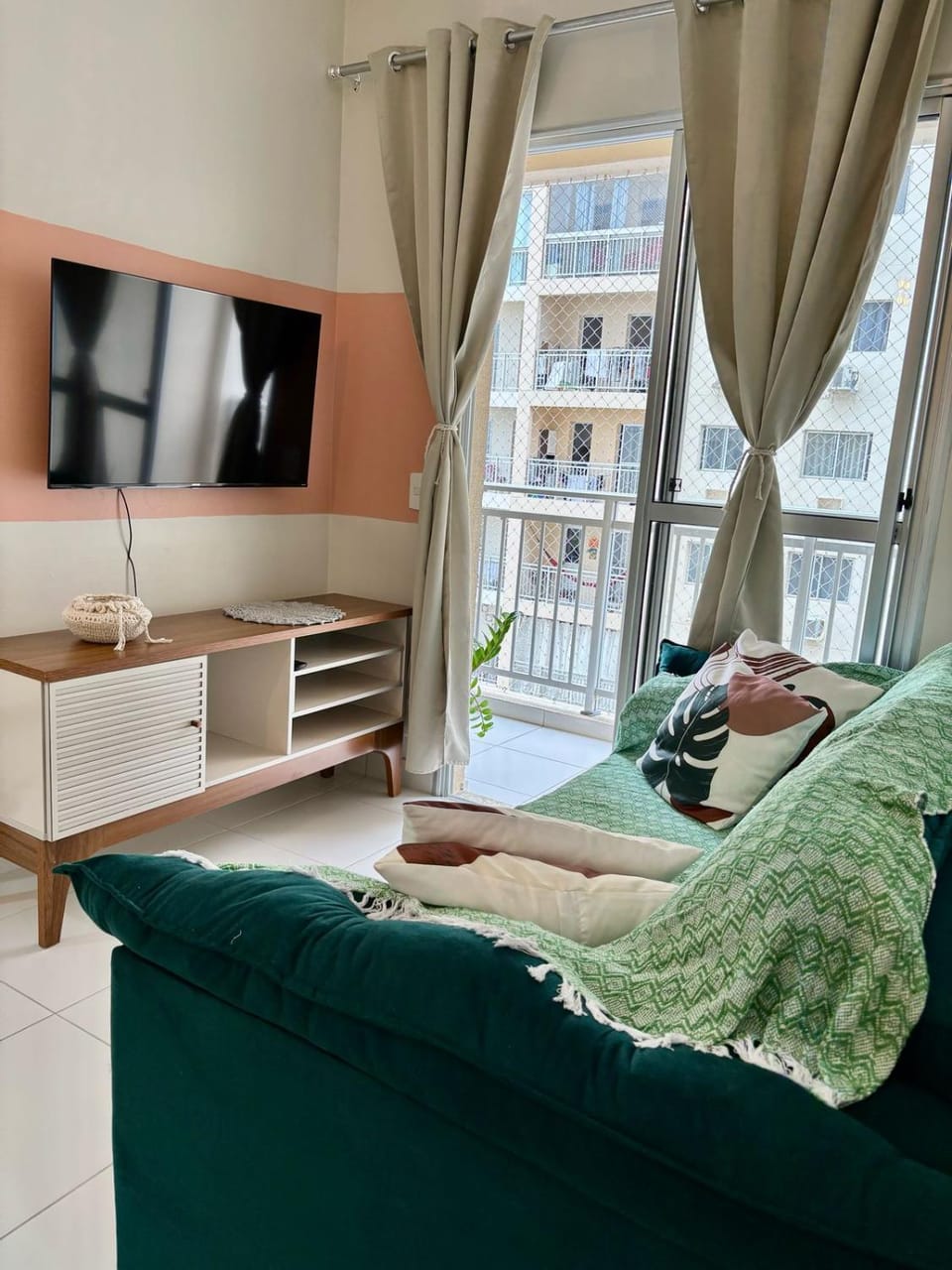 Communal lounge/ TV room, Living room