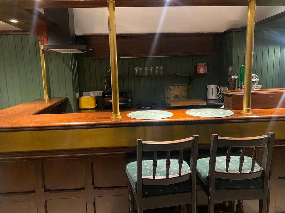 Coffee/tea facilities, Kitchen or kitchenette, Dining area