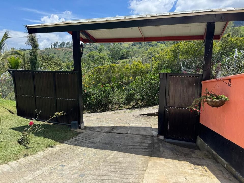 Countryside house with jacuzzi and Sauna Villa in Antioquia
