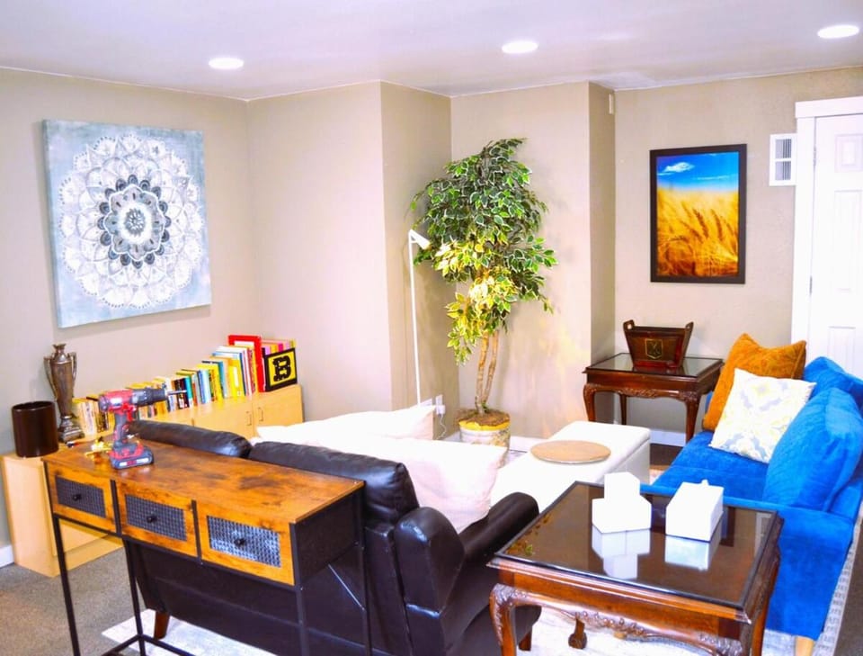 Cozy Nest 5 A Beautiful Room to Rent Apartment in Grand Forks