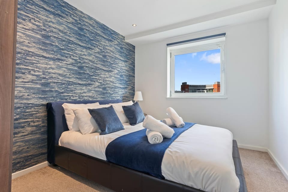 Bed, Photo of the whole room, Decorative detail, Bedroom