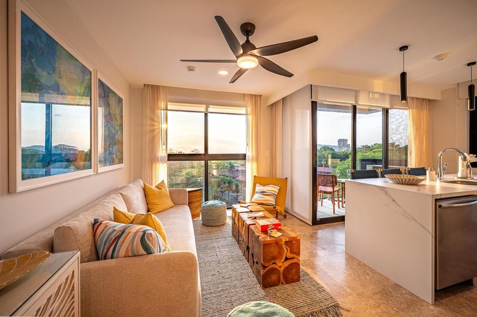 Torres del Mar oceanview 6th floor 2-bedroom condo Apartment in Jaco