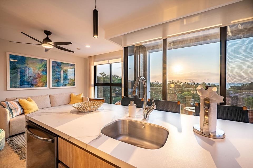 Torres del Mar oceanview 6th floor 2-bedroom condo Apartment in Jaco