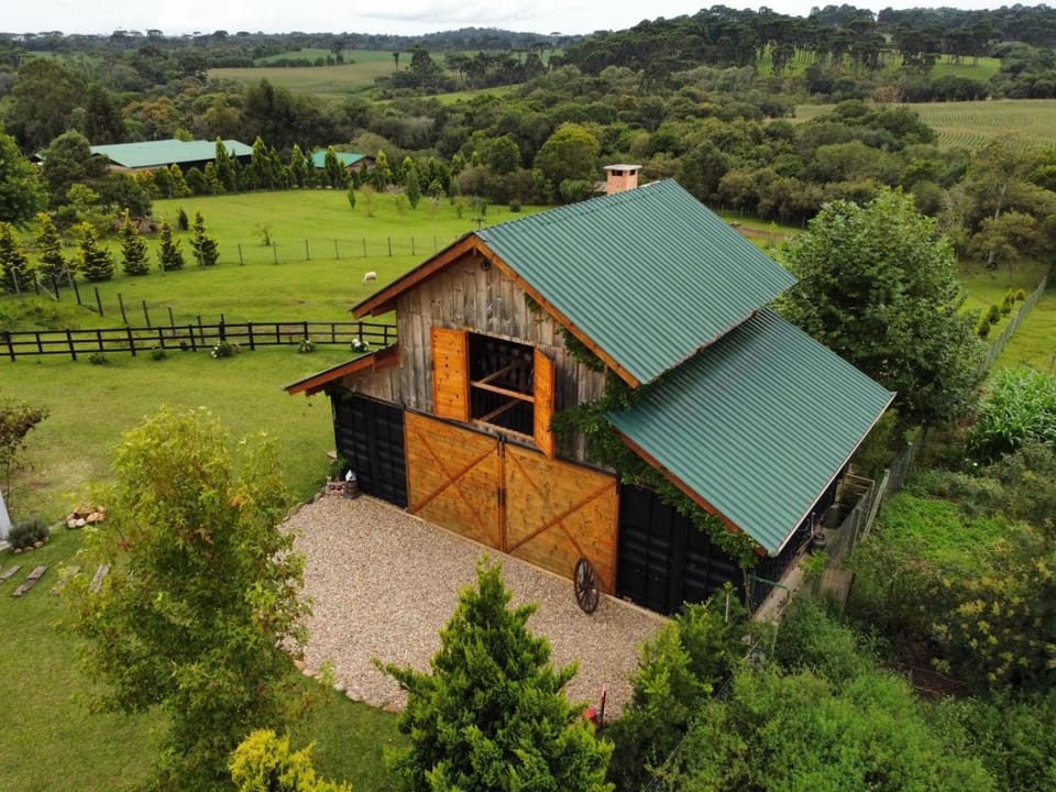 Celeiro Americano House in State of Santa Catarina