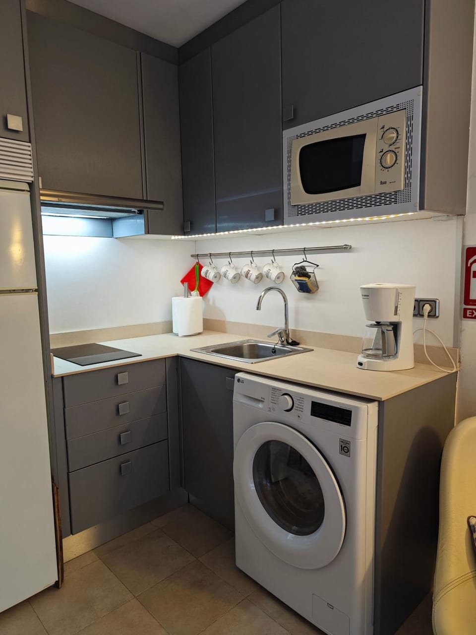 Kitchen or kitchenette