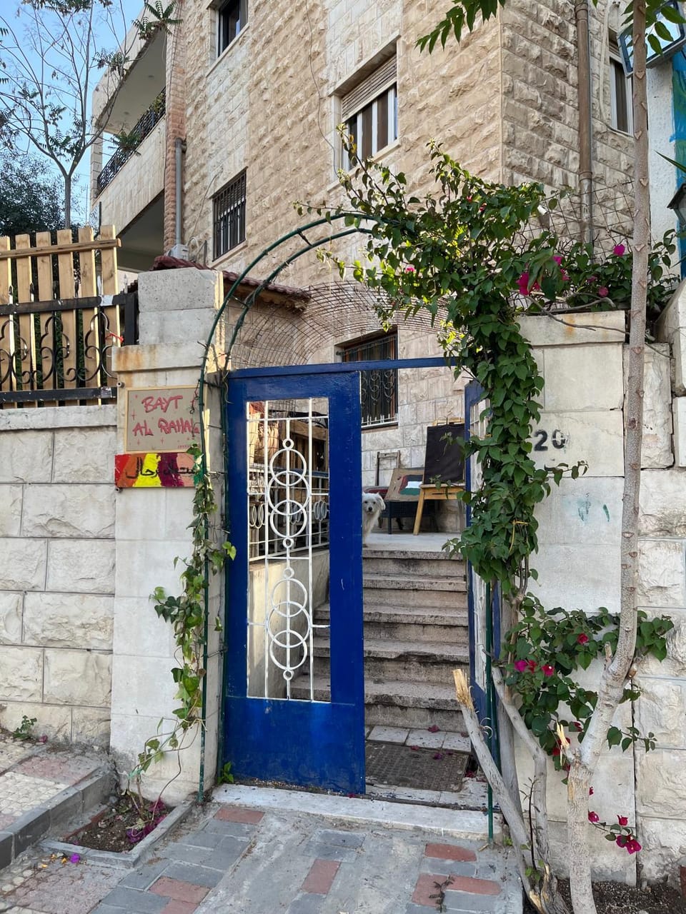 Facade/entrance