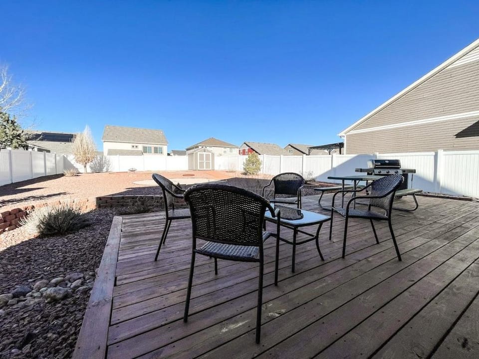 Spacious Family Getaway 20min to downtown sights House in Colorado