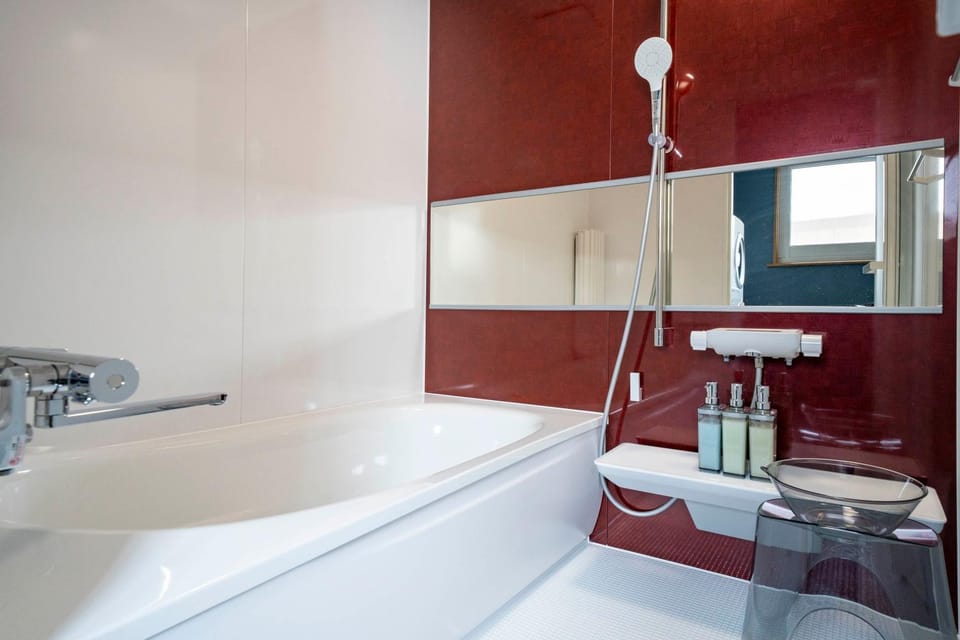 Bathroom, Bath