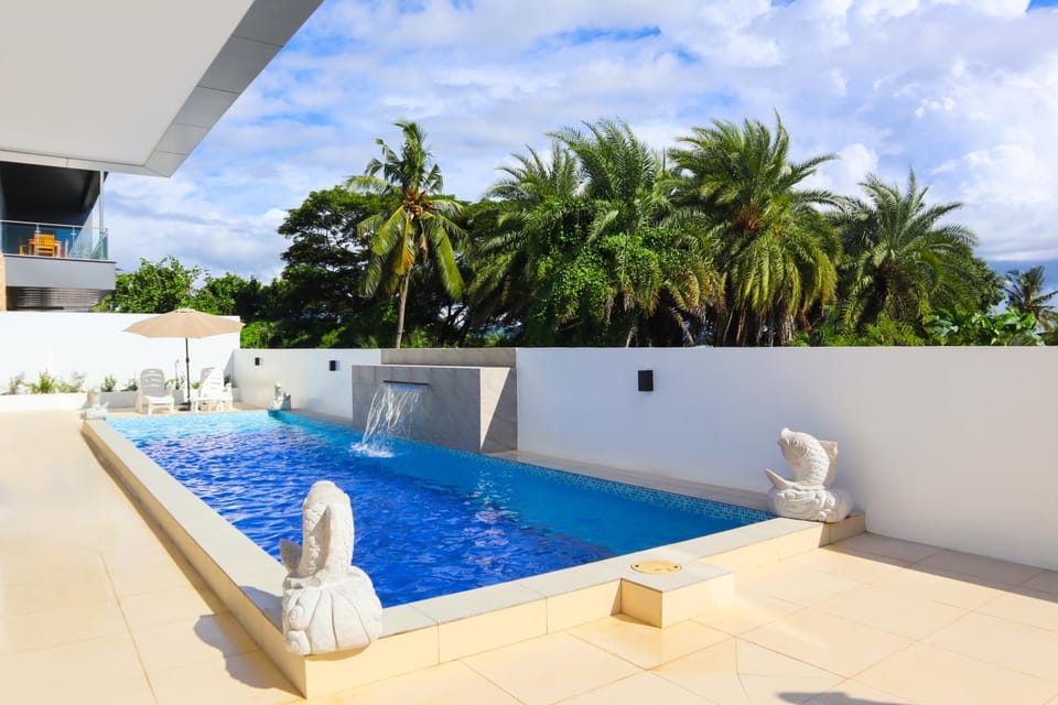 Natural landscape, Garden, Garden view, Pool view, Swimming pool, Swimming pool, sunbed