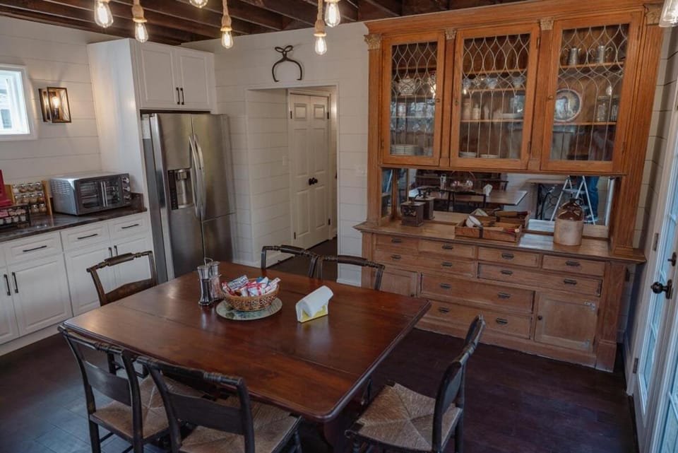 Luxury Historic Carriage House House in District of Columbia