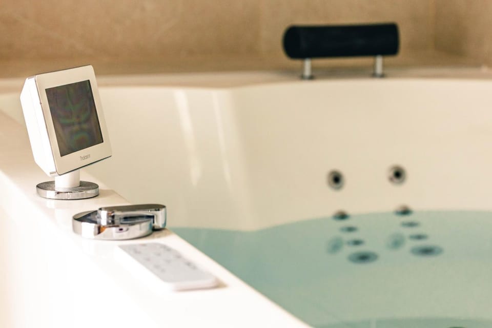 Hot Tub, Bathroom, Bath