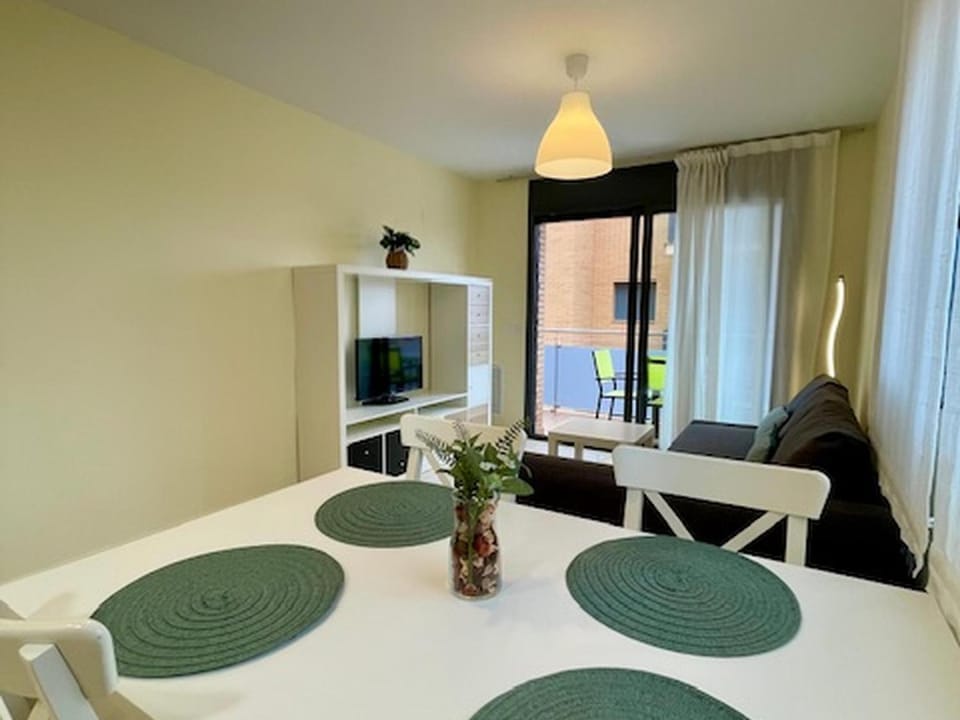 Apartamento en Miami Playa con Aparcamiento y Aire Acondicionado - ES-9-179 Apartment in Miami Platja