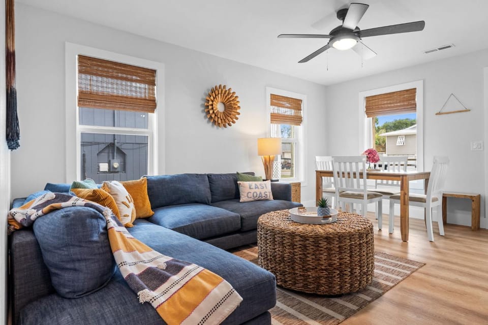 Twin Tides Beach House at Carolina Beach - Unit 1 House in Carolina Beach