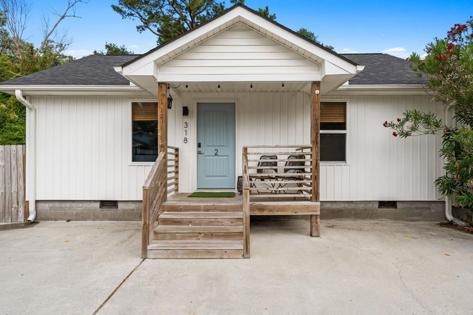 Twin Tides Beach House Carolina Beach - Unit 2 House in Carolina Beach