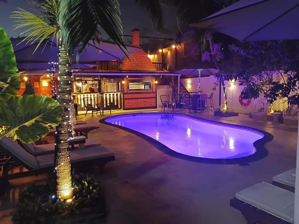 TRR7 Apt near Beach with Fine Cuisine & Pool Bed and Breakfast in Grand Baie