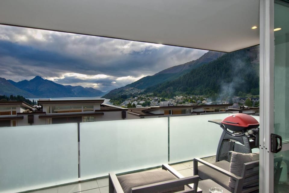 Beeches - Downtown Queenstown in Luxury Apartment in Queenstown