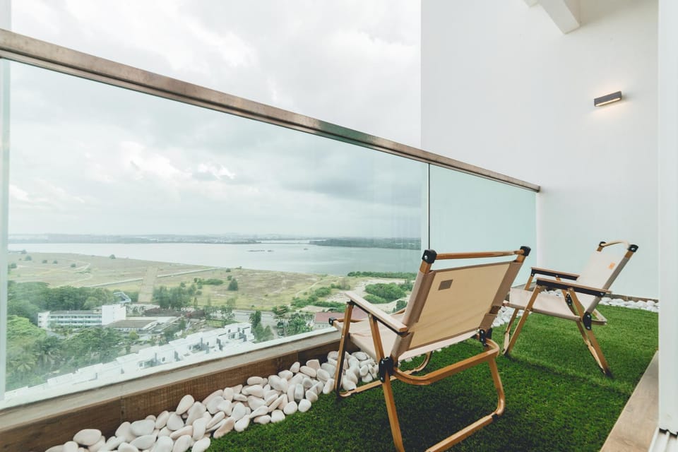 View (from property/room), Balcony/Terrace, Balcony/Terrace, Seating area, Sea view