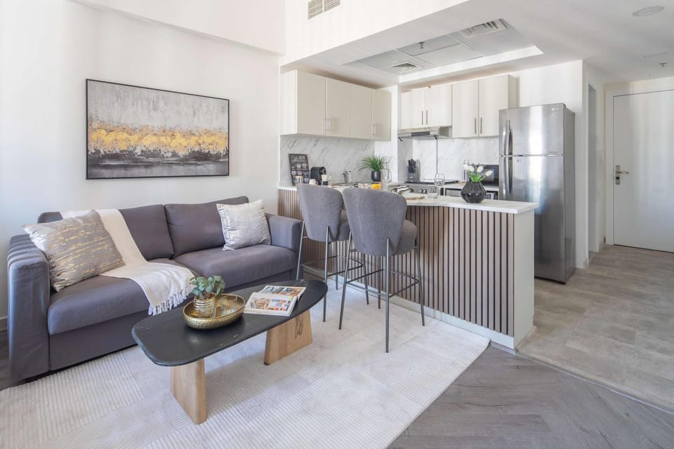 Frank Porter - Rokane G22 Apartment in Dubai