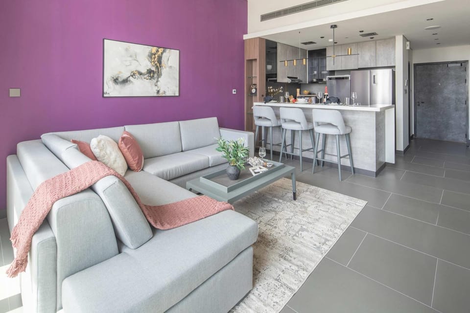Frank Porter - MBL Royal Apartment in Dubai