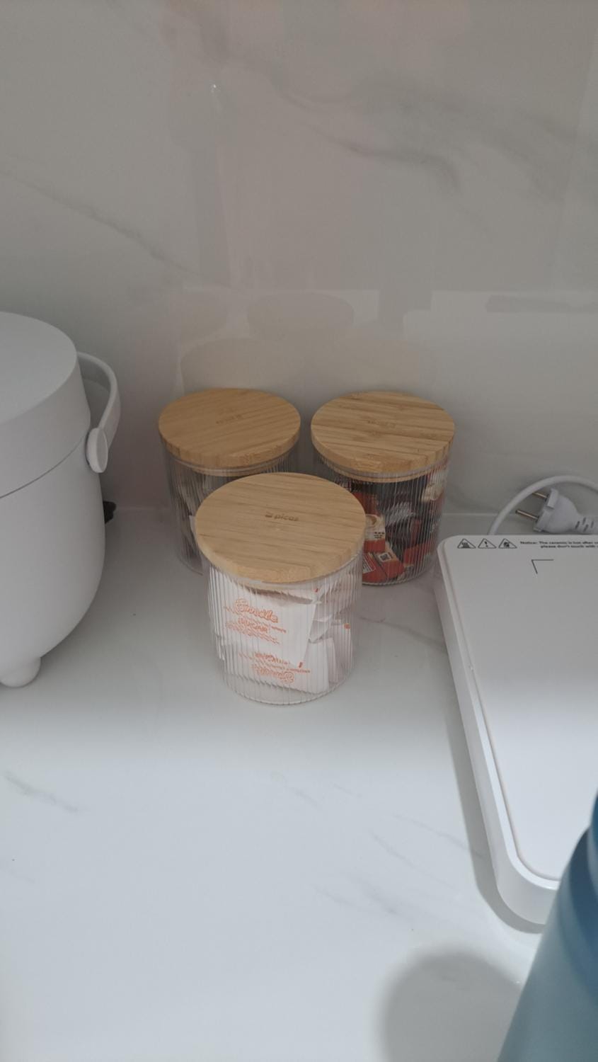 Coffee/tea facilities, Breakfast