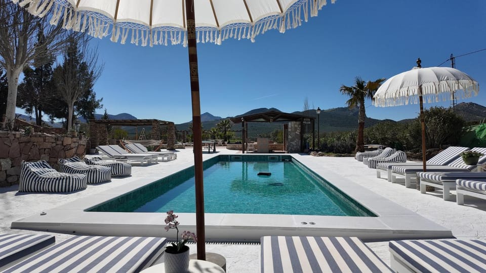 New! Your ultimate luxury finca with 11BR, Pool, Jacuzzi, Gym and Sauna just 30 minutes from Malaga! Villa in Andalusia