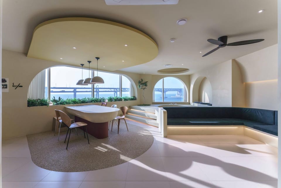Living room, Seating area, Dining area