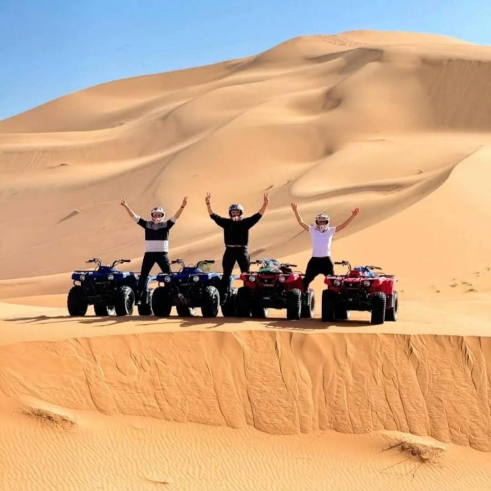 Day, People, Natural landscape, Activities, group of guests